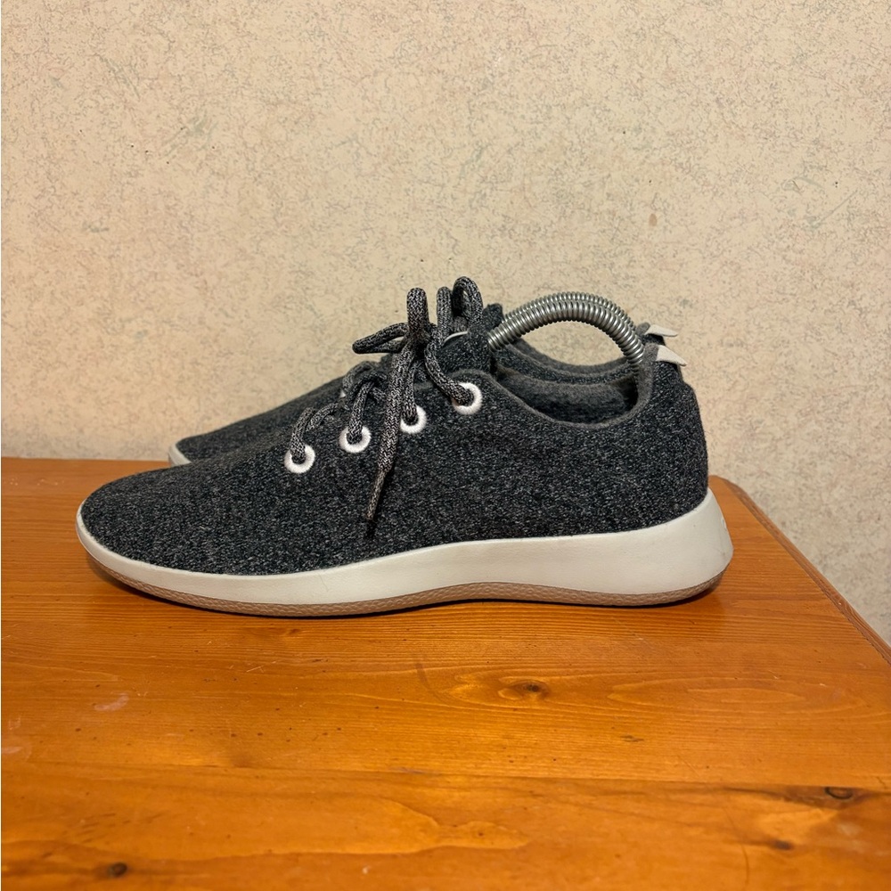 Allbirds Wool Runners Women’s Sneakers Running Shoes Gray And White Size 10